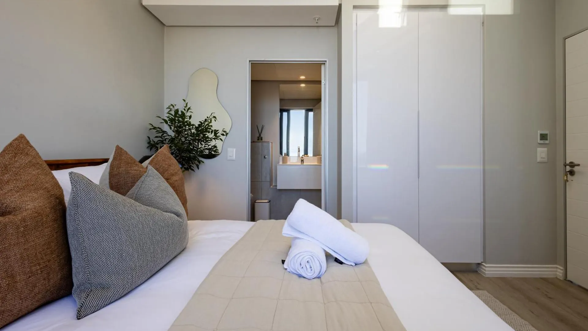 26Th Floor Exclusive Sky Suite Overlooking The Ocean Cape Town
